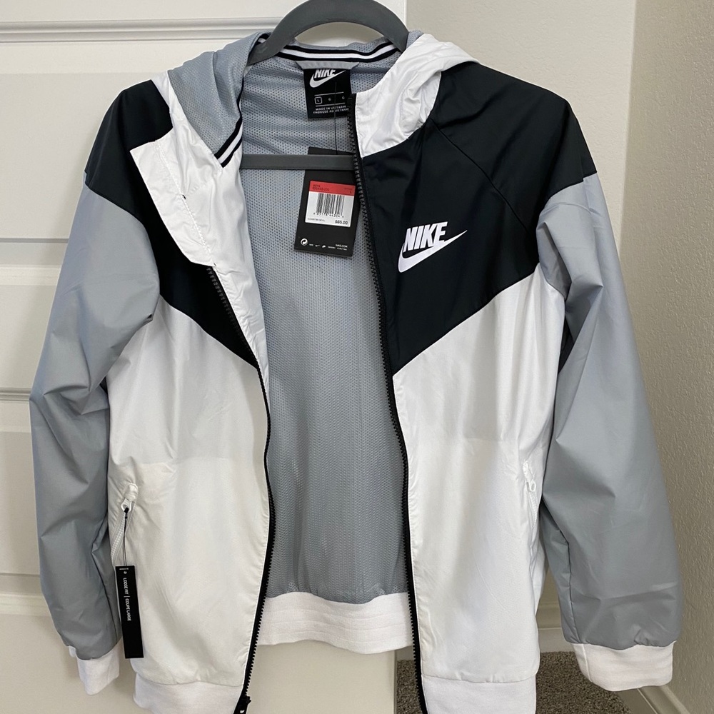Nike boy windbreaker sz-L
